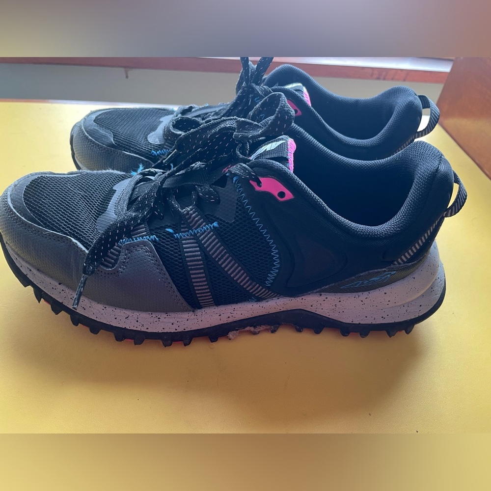 Avia Black and Pink Athletic Shoes